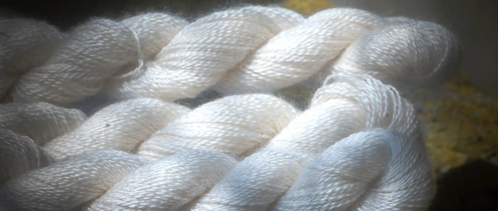 Angoros ožkų mochera balti siūlai mocheris